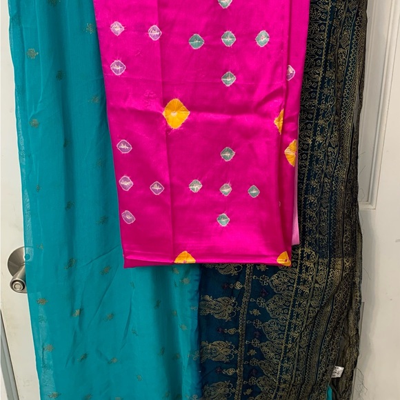 Sarong set - Picture 1 of 3